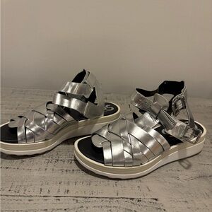 Sam Edelman Metallic Silver Platform Sandals